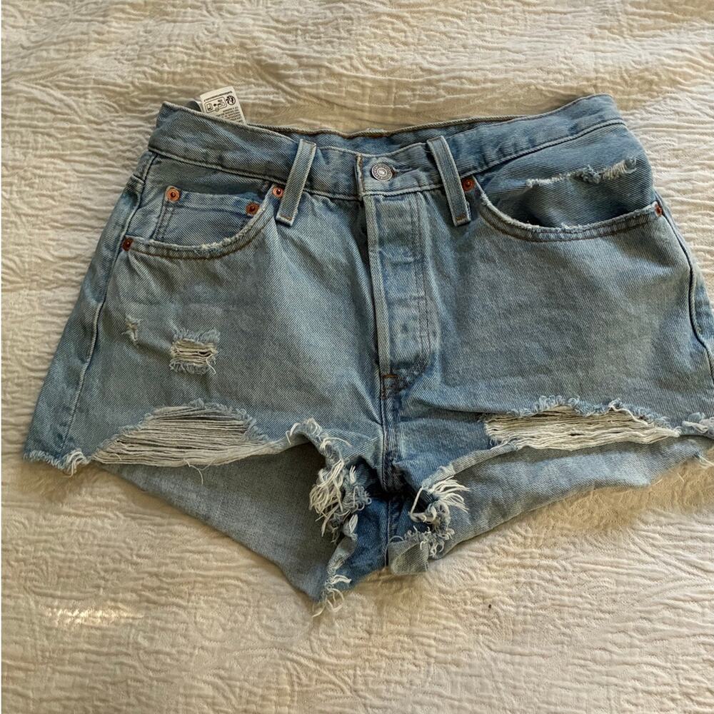 Levis 501 Shorts women's 28